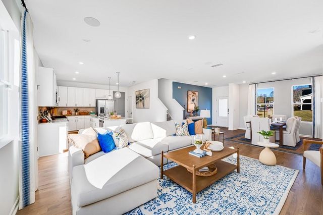 1694 Fawlocke Run, Loganville, GA 30052