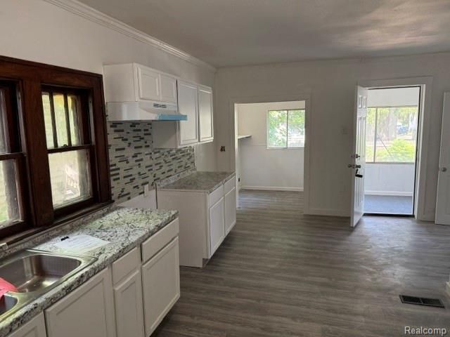 917 E 8th Street, Flint, MI 48503