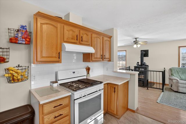 22092 Clear Lake Road, Pennfield Charter Township, MI 49014