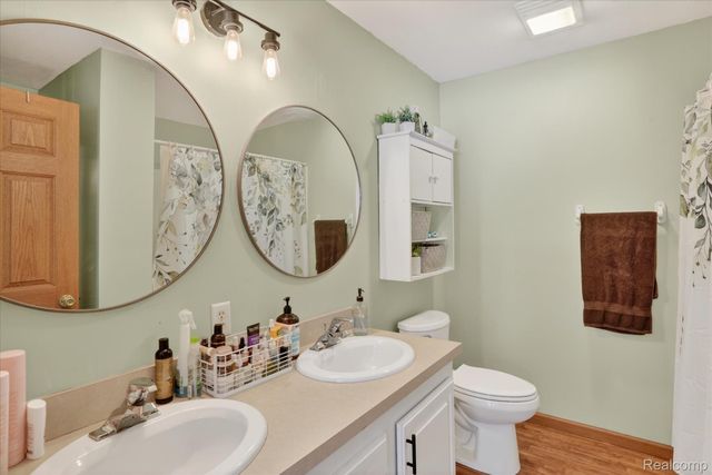 22092 Clear Lake Road, Pennfield Charter Township, MI 49014