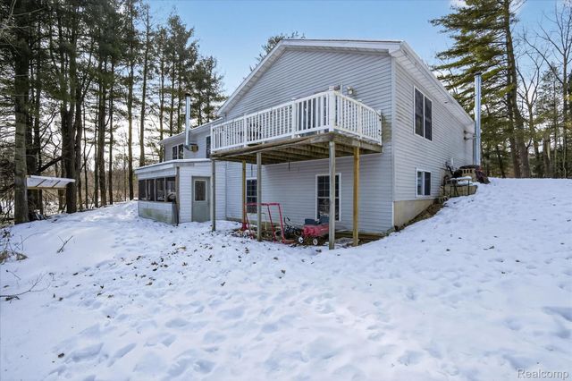 22092 Clear Lake Road, Pennfield Charter Township, MI 49014