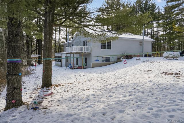 22092 Clear Lake Road, Pennfield Charter Township, MI 49014