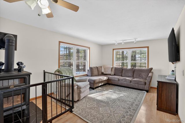 22092 Clear Lake Road, Pennfield Charter Township, MI 49014
