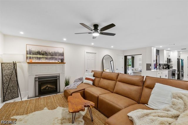 14725 Kimberly LN, Fort Myers, FL 33908