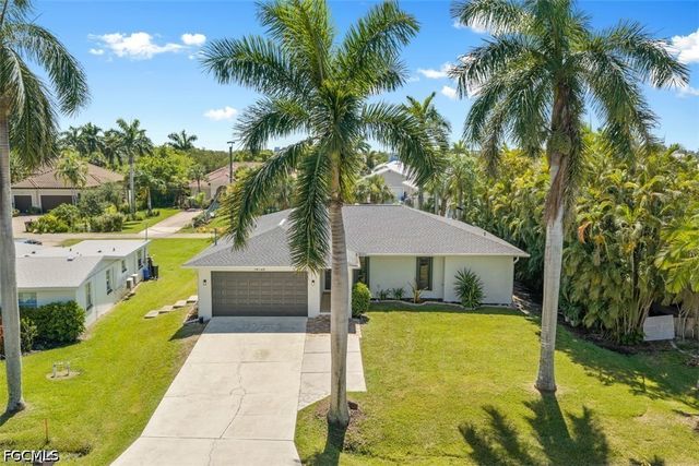 14725 Kimberly LN, Fort Myers, FL 33908