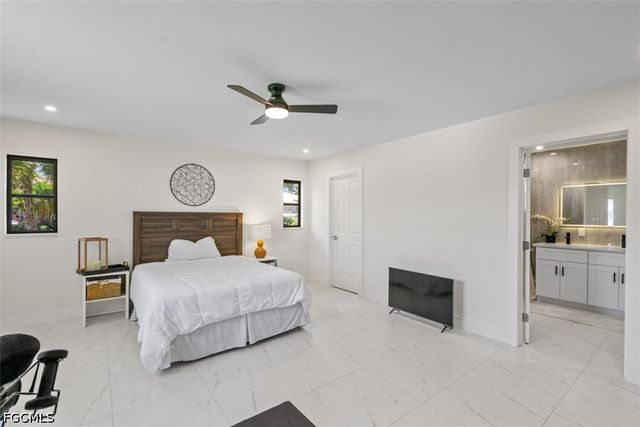 14725 Kimberly LN, Fort Myers, FL 33908