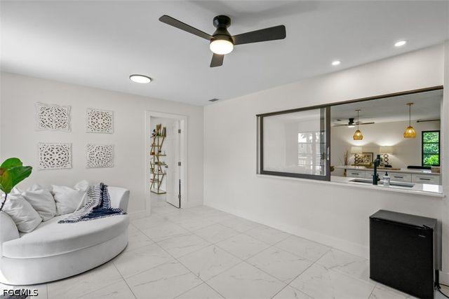 14725 Kimberly LN, Fort Myers, FL 33908