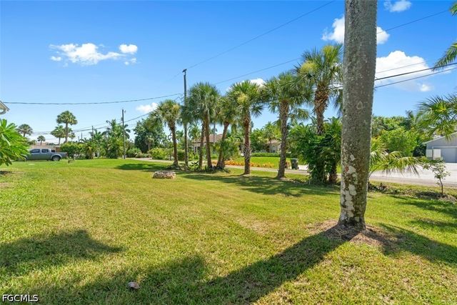 14725 Kimberly LN, Fort Myers, FL 33908