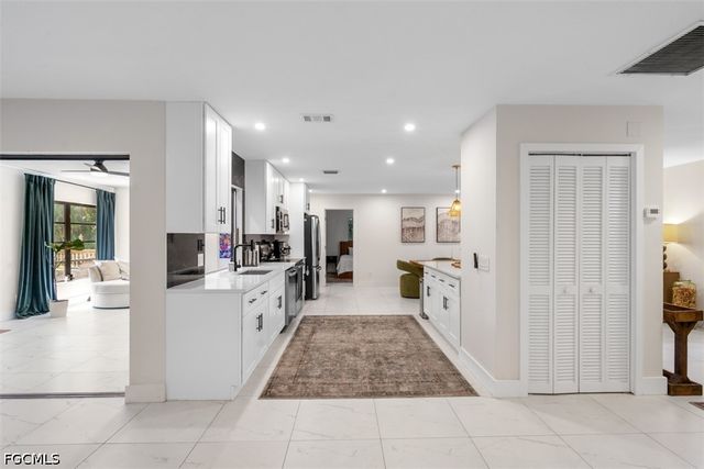 14725 Kimberly LN, Fort Myers, FL 33908