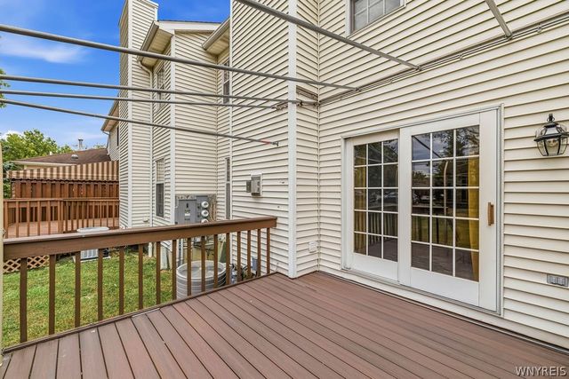 14 Southwick Drive, Orchard Park, NY 14127