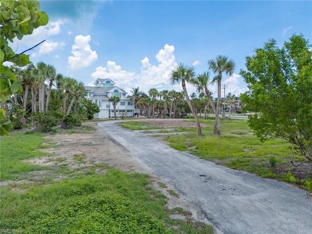 2950 W Gulf DR, Sanibel, FL 33957