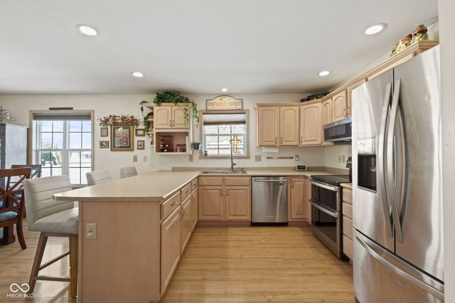 5624 W Stinemyer Road, New Palestine, IN 46163