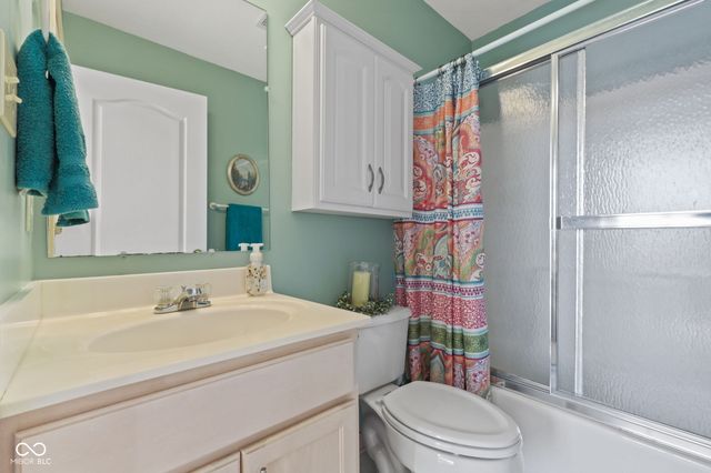 5624 W Stinemyer Road, New Palestine, IN 46163