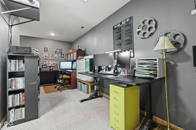 5624 W Stinemyer Road, New Palestine, IN 46163