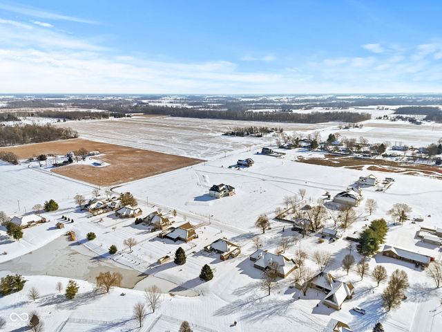 5624 W Stinemyer Road, New Palestine, IN 46163