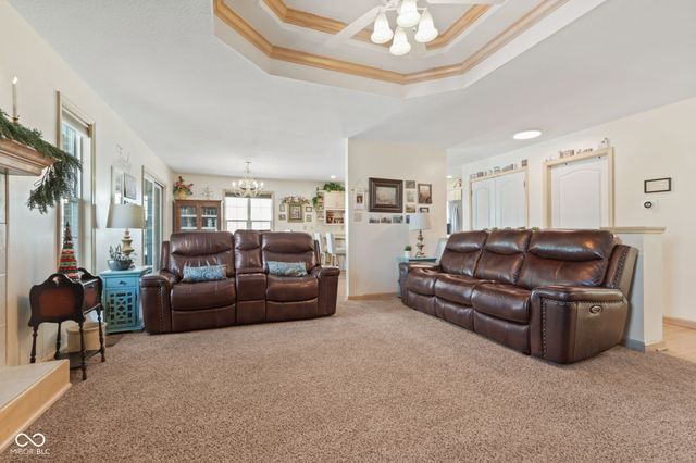 5624 W Stinemyer Road, New Palestine, IN 46163