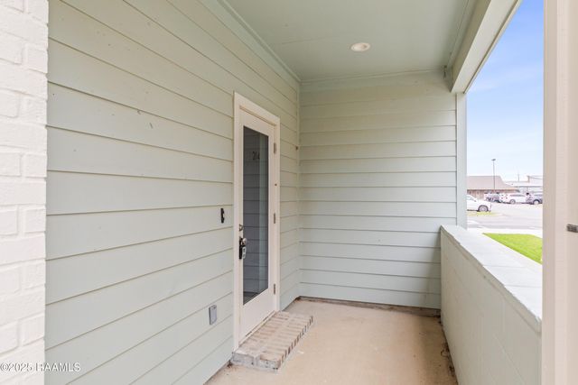 214 Spoonbill Drive, Youngsville, LA 70592