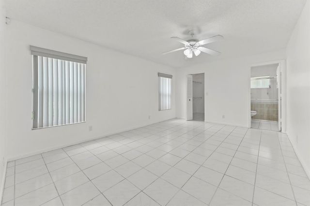 6387 Summer Sky Lane, Greenacres, FL 33463