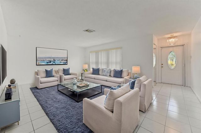 6387 Summer Sky Lane, Greenacres, FL 33463