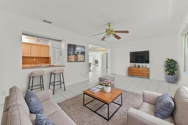 6387 Summer Sky Lane, Greenacres, FL 33463