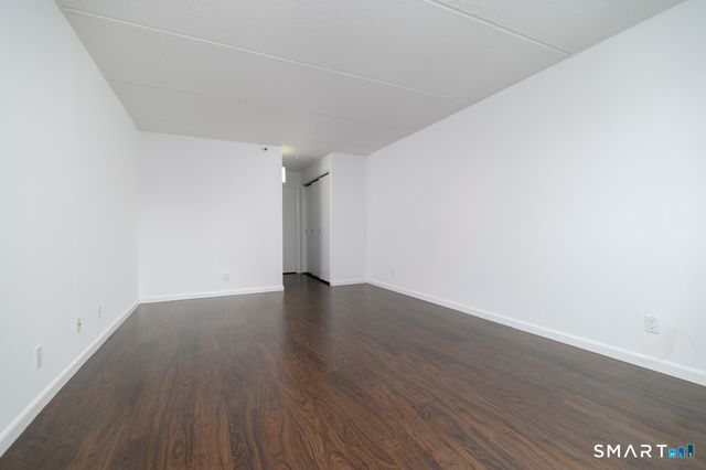 143 Hoyt Street APT 3K, Stamford, CT 06905