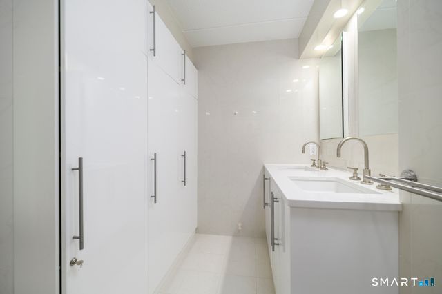 143 Hoyt Street APT 3K, Stamford, CT 06905