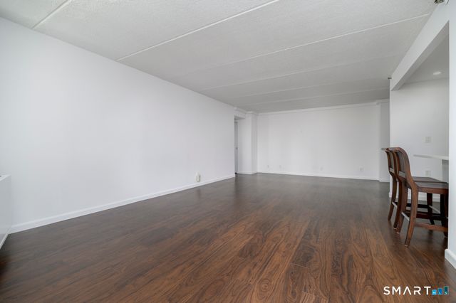 143 Hoyt Street APT 3K, Stamford, CT 06905