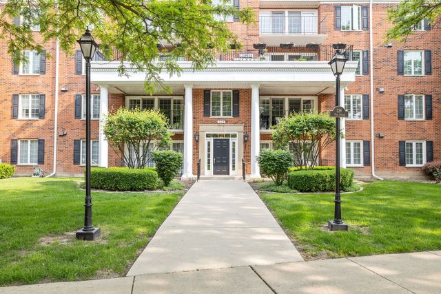 326 Park Avenue 43, Clarendon Hills, IL 60514