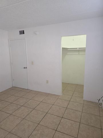 1216 KENNEDY ROAD 19, Daytona Beach, FL 32117