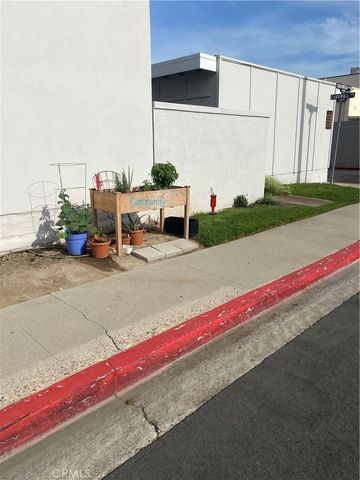 9921 Cornwall, Huntington Beach, CA 92646