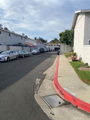9921 Cornwall, Huntington Beach, CA 92646