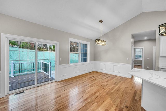 15 High Bluff, Belchertown, MA 01007