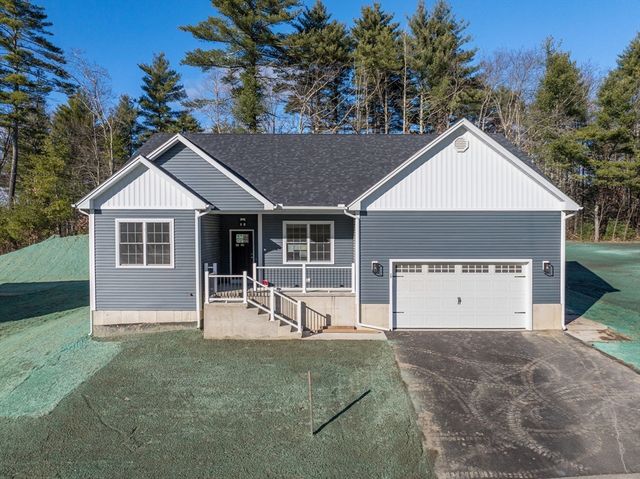 15 High Bluff, Belchertown, MA 01007