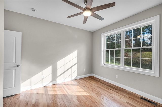 15 High Bluff, Belchertown, MA 01007