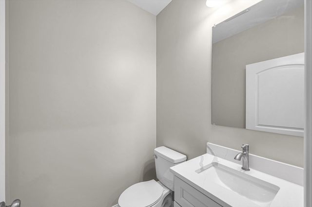 15 High Bluff, Belchertown, MA 01007