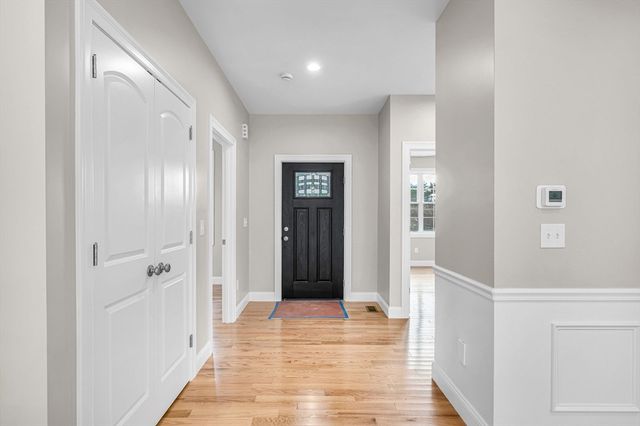 15 High Bluff, Belchertown, MA 01007