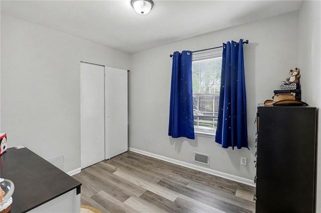 7301 Myrtle Avenue, Kansas City, MO 64132