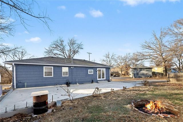 7301 Myrtle Avenue, Kansas City, MO 64132