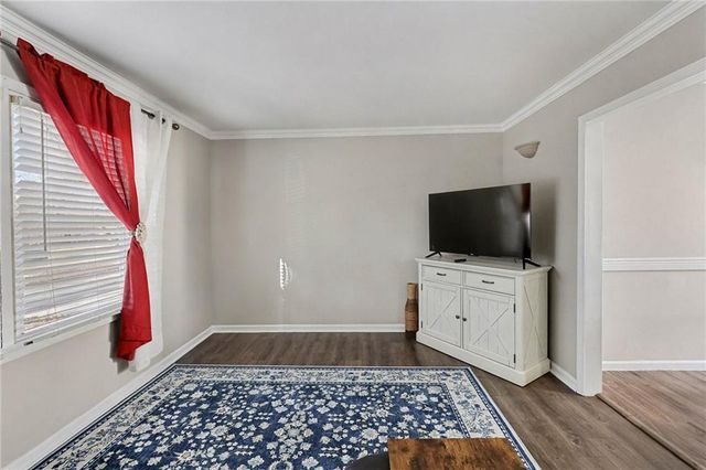 7301 Myrtle Avenue, Kansas City, MO 64132