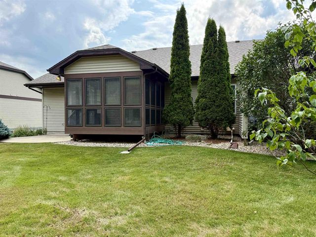 9110 Waterside Street, Middleton, WI 53562