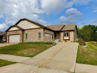 9110 Waterside Street, Middleton, WI 53562