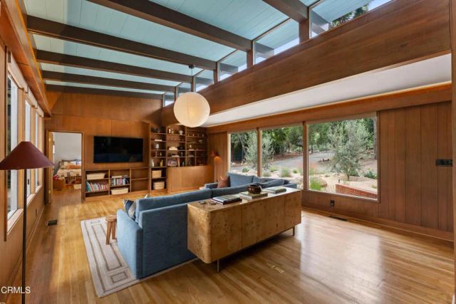 2046 Los Encinos Road, Ojai, CA 93023