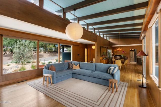 2046 Los Encinos Road, Ojai, CA 93023