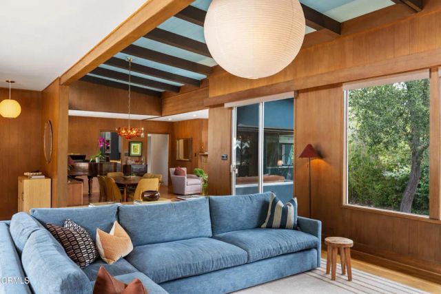 2046 Los Encinos Road, Ojai, CA 93023