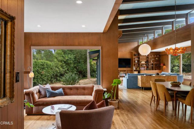 2046 Los Encinos Road, Ojai, CA 93023