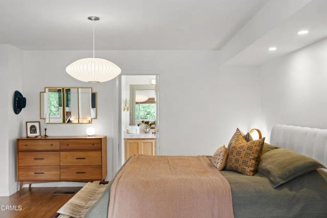 2046 Los Encinos Road, Ojai, CA 93023