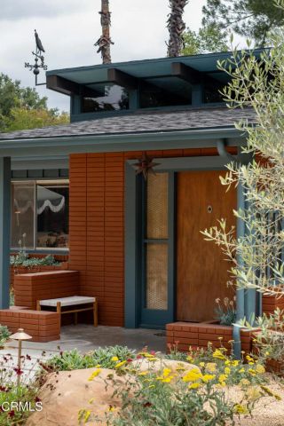 2046 Los Encinos Road, Ojai, CA 93023