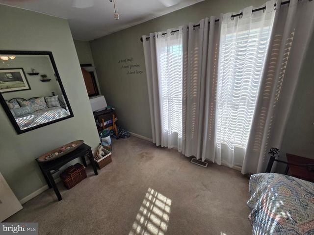 12 ARDMORE DR, Bordentown, NJ 08505