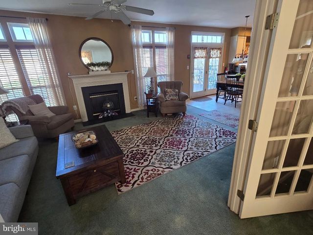 12 ARDMORE DR, Bordentown, NJ 08505