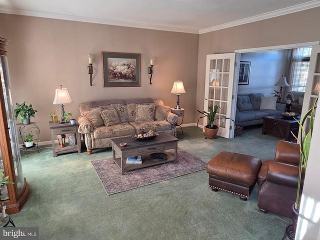 12 ARDMORE DR, Bordentown, NJ 08505